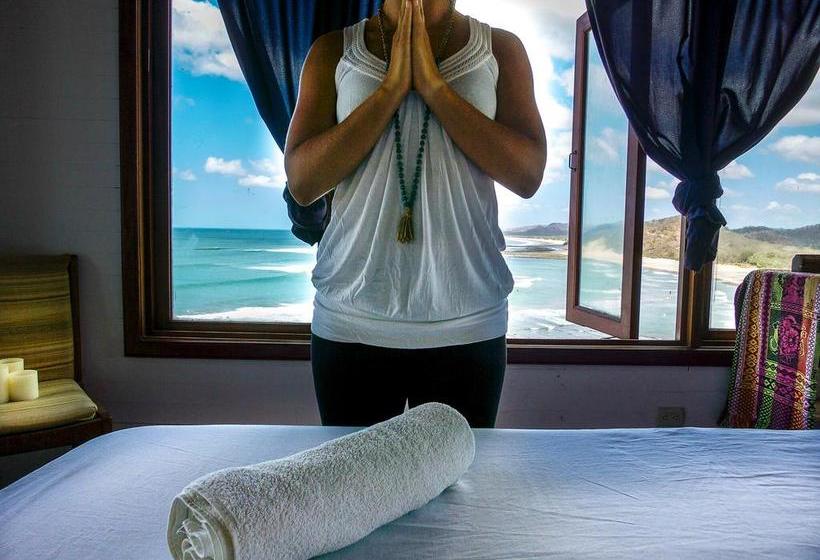 هتل Magnific Rock   Surf Resort & Yoga Retreat Nicaragua