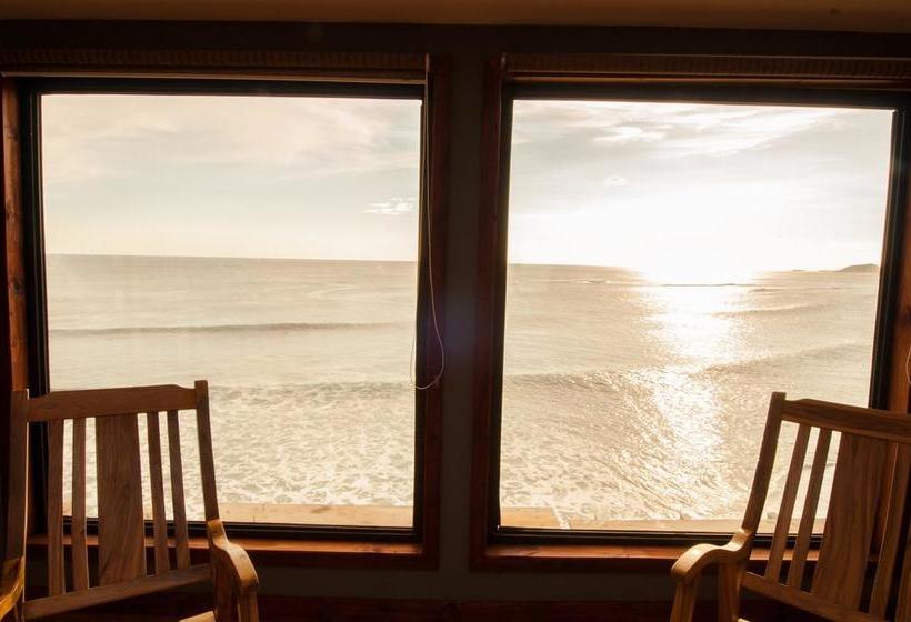 هتل Magnific Rock   Surf Resort & Yoga Retreat Nicaragua