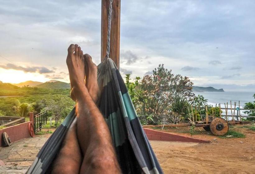 هتل Magnific Rock   Surf Resort & Yoga Retreat Nicaragua