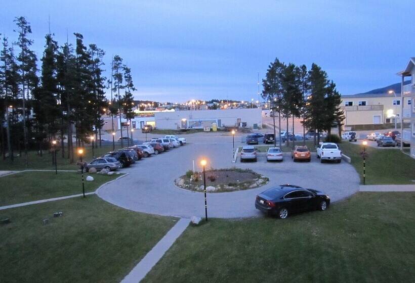 호텔 Misty Mountain Inn & Suites