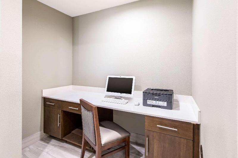 هتل Quality Inn & Suites Carlsbad Caverns Area