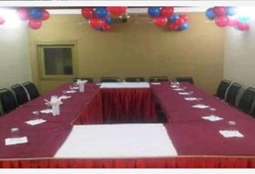 فندق Rajdhani Plaza