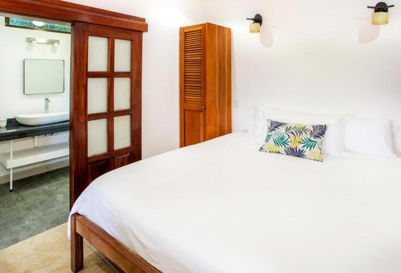 هتل Villas Nicolas   Adults Only
