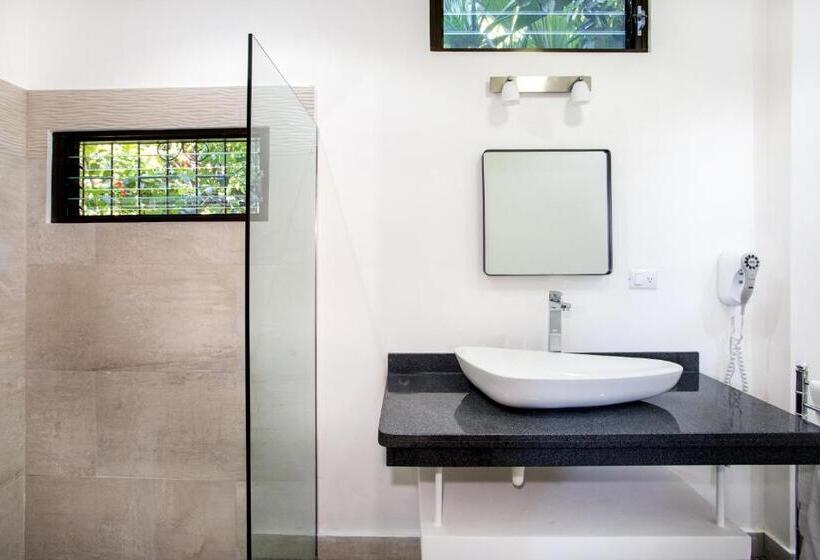 هتل Villas Nicolas   Adults Only