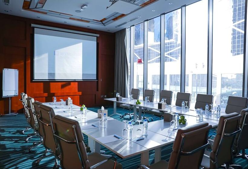 酒店 Wyndham Doha West Bay