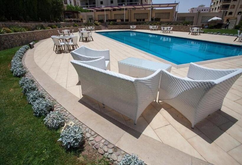 استراحتگاه Rivoli Suites