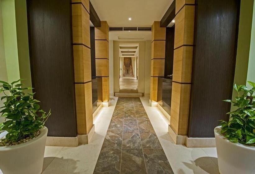 استراحتگاه Rivoli Suites