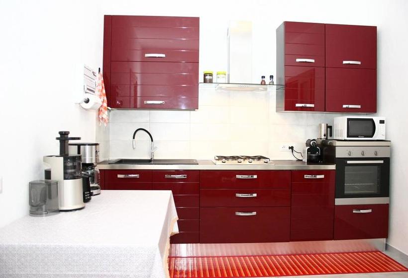 تختخواب و صبحانه Il Borgo