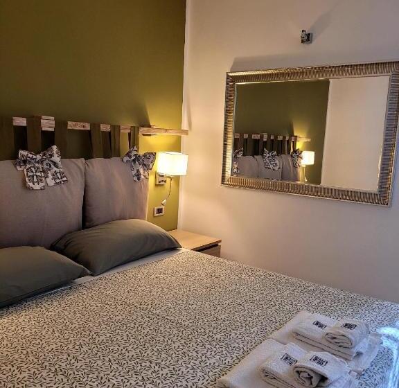 تختخواب و صبحانه Pompei Suite