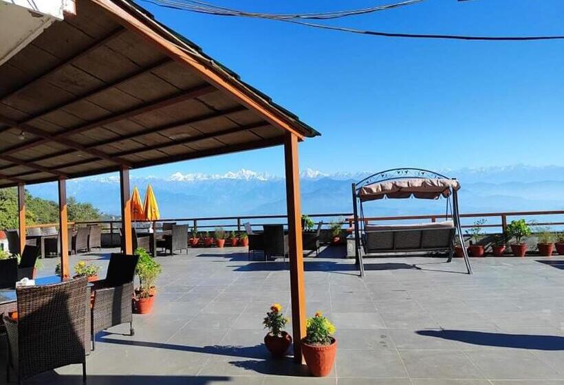 Everest Manla Resort