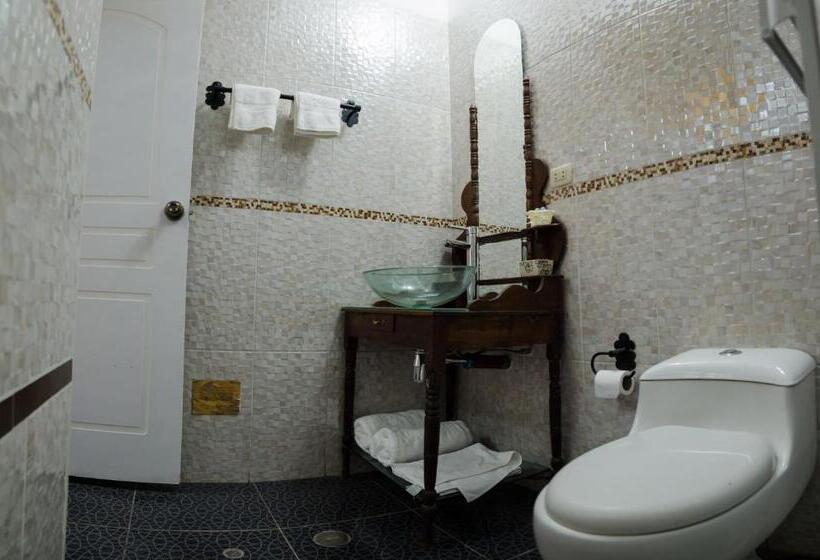 هتل Florencio Casa Hacienda