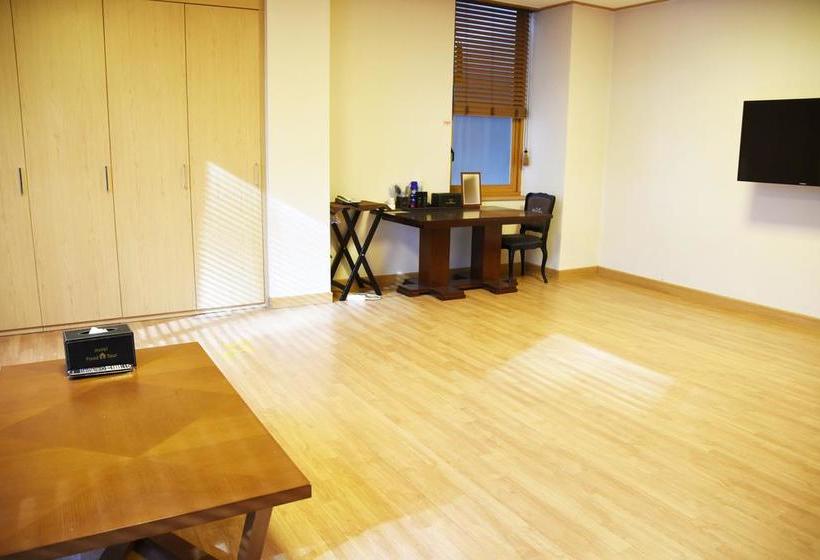 בית מלון כפרי Bolton