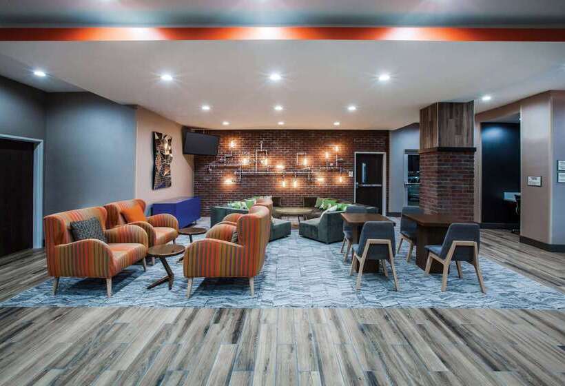 فندق La Quinta By Wyndham Owasso