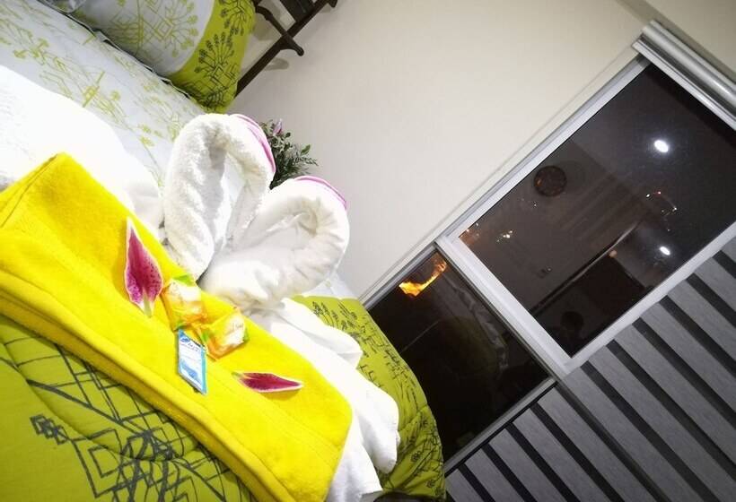 هتل Luxstone Executive & Suites