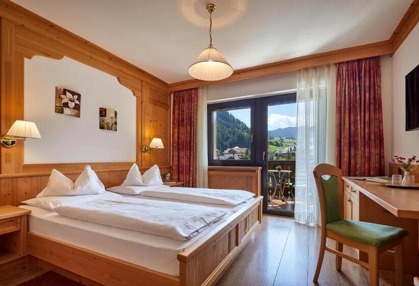 هتل Mountain B&b   La Scalira