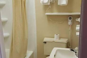 هتل Park N Stay Inn