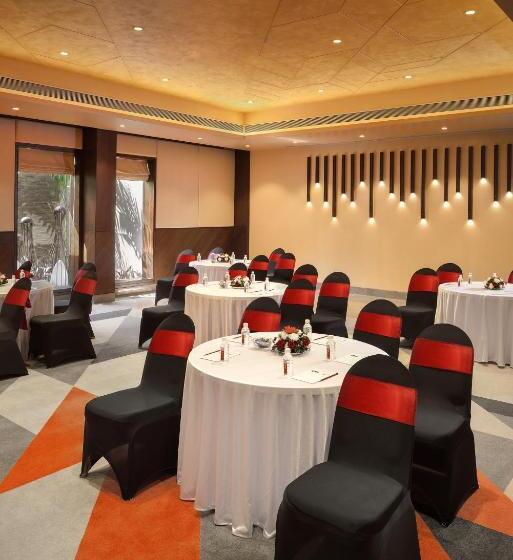 استراحتگاه Kabir Hotel & Spa