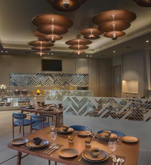 استراحتگاه Kabir Hotel & Spa