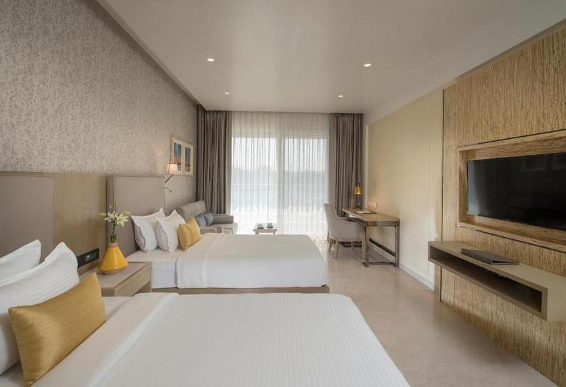 استراحتگاه Kabir Hotel & Spa