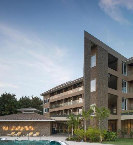 استراحتگاه Kabir Hotel & Spa