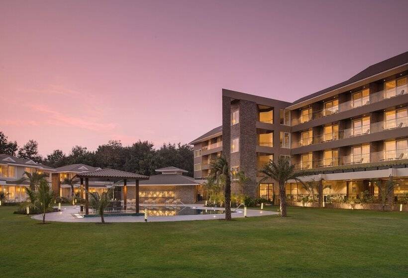 استراحتگاه Kabir Hotel & Spa