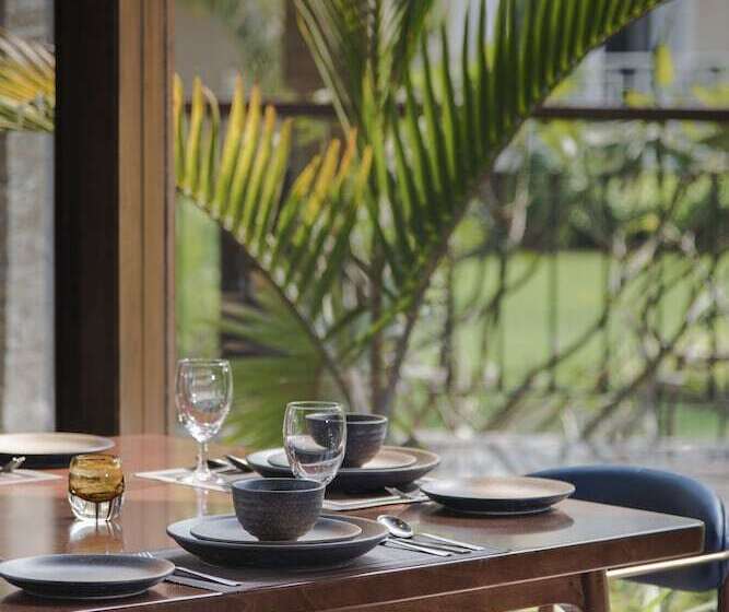 استراحتگاه Kabir Hotel & Spa