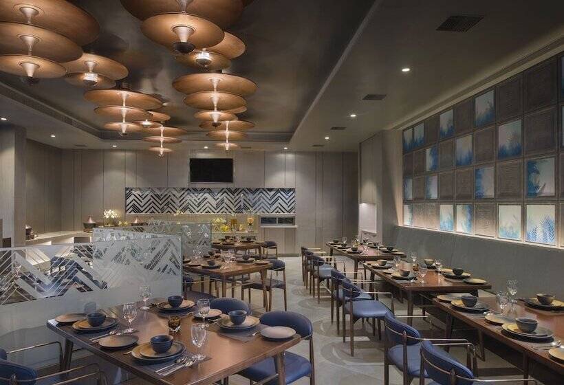 استراحتگاه Kabir Hotel & Spa