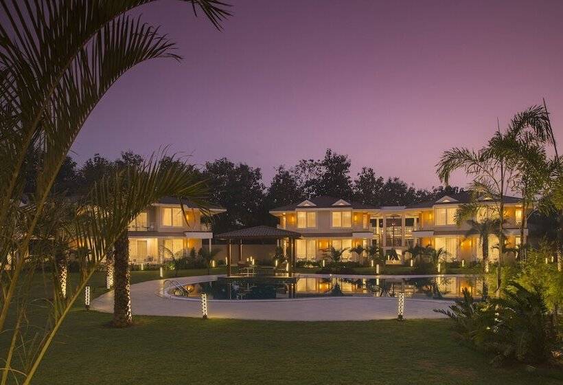 استراحتگاه Kabir Hotel & Spa