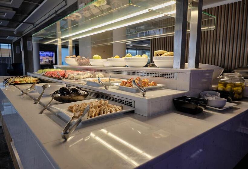 ホテル Glaros Royal Beach