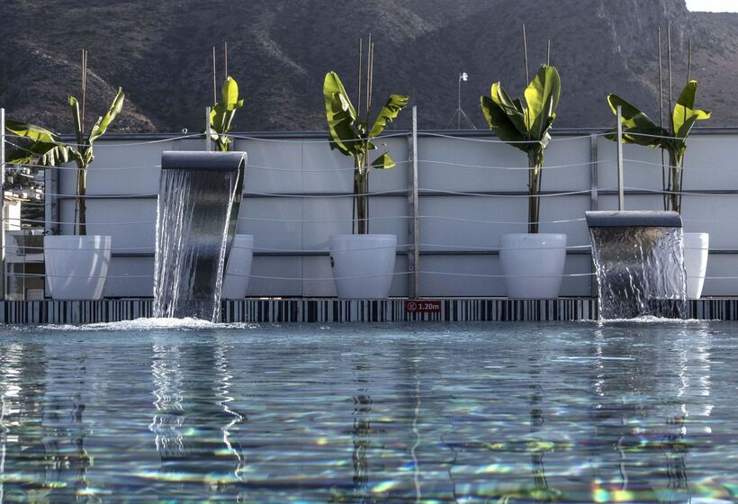 ホテル Glaros Royal Beach