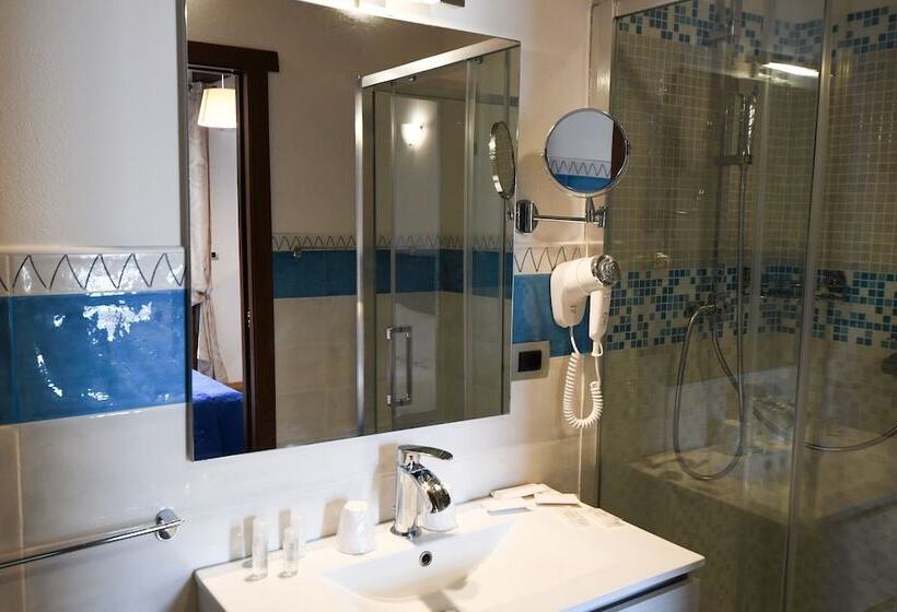 تختخواب و صبحانه Double B Maison de Charme