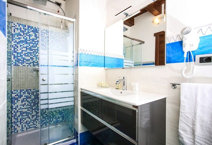 تختخواب و صبحانه Double B Maison de Charme