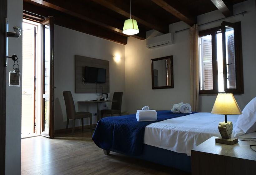 تختخواب و صبحانه Double B Maison de Charme