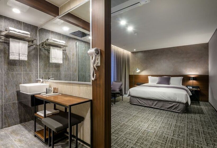 هتل Withstay
