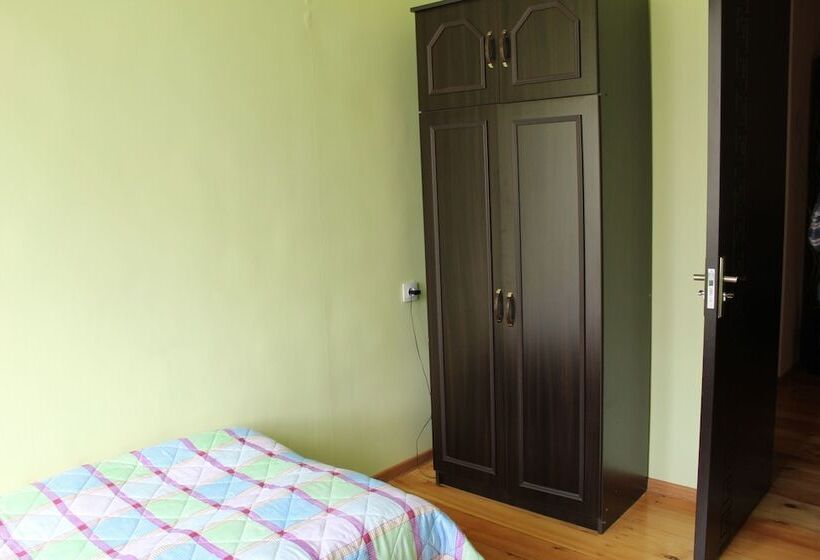 پانسیون La Deka Guesthouse