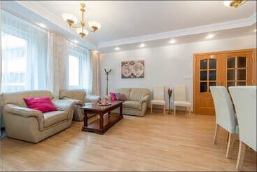 P&o Apartments Center