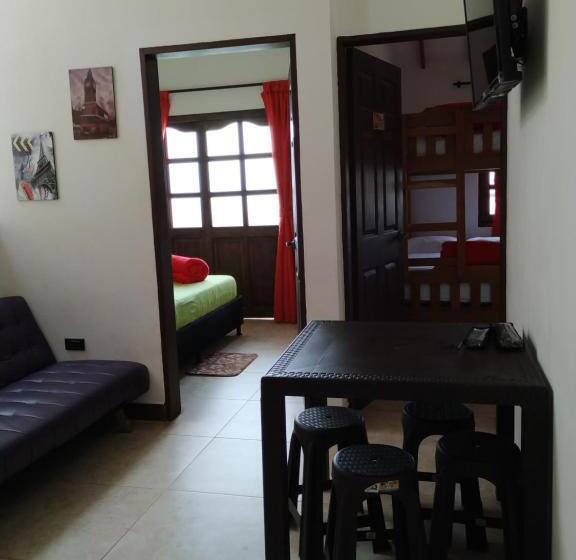 هاستل Hostal Balcones De La Piedra