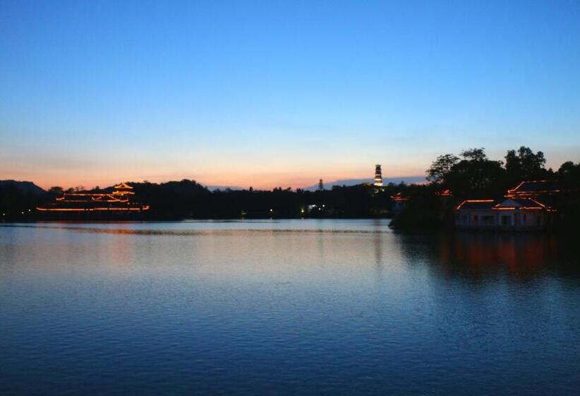 هتل Huizhou Xilin West Lake Boutique