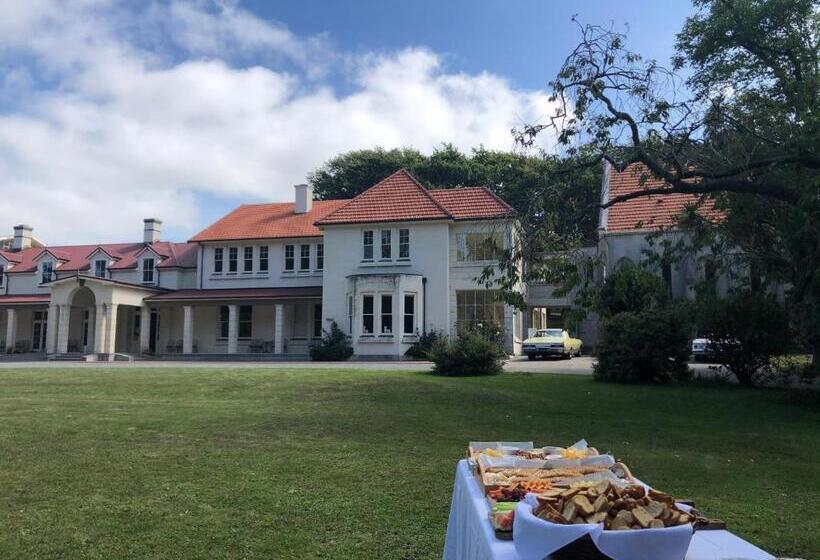 בית מלון כפרי Teschemakers Resort