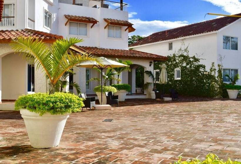 Apartaments At Cadaques Caribe