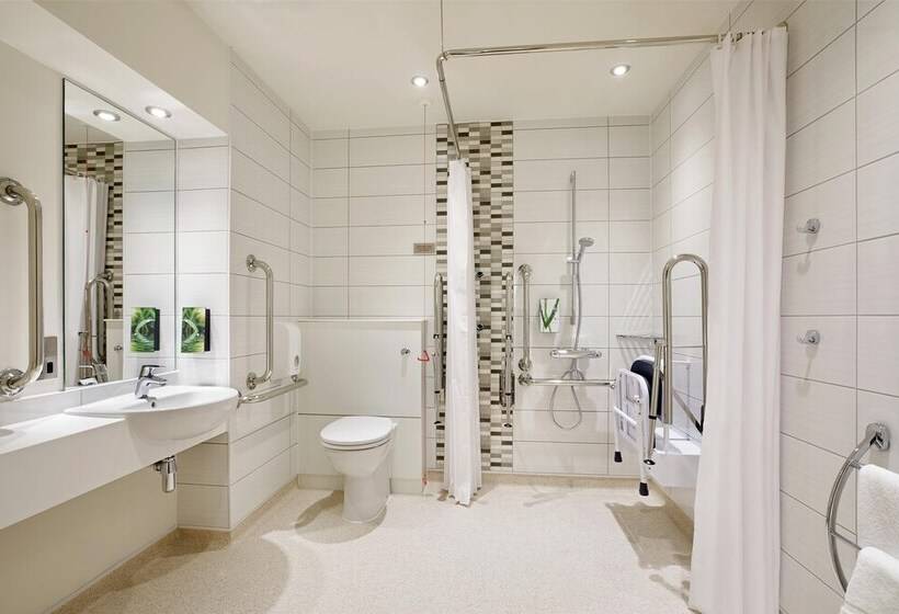 هتل Premier Inn Weston Super Mare Seafront