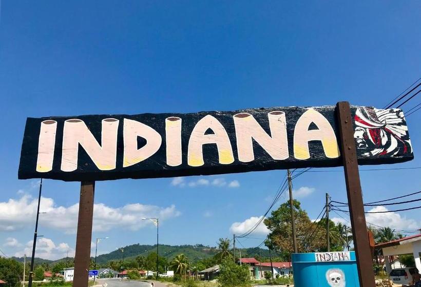 تختخواب و صبحانه Indiana Cafe & Dorm