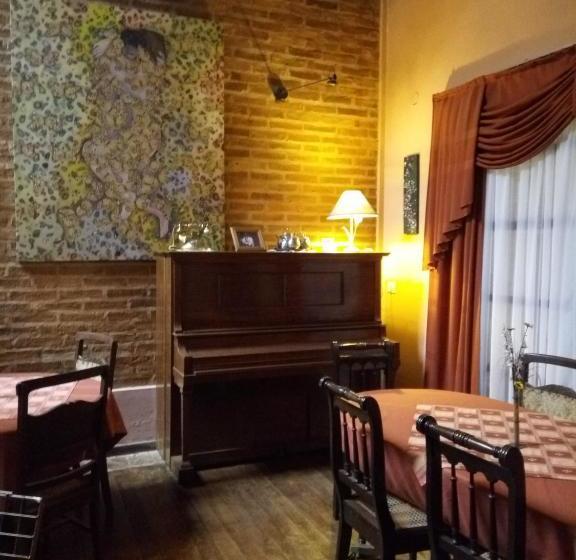 تختخواب و صبحانه Posadas La Hermosa