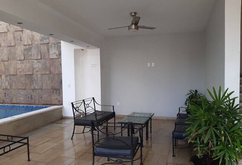 هتل Habitat Inn