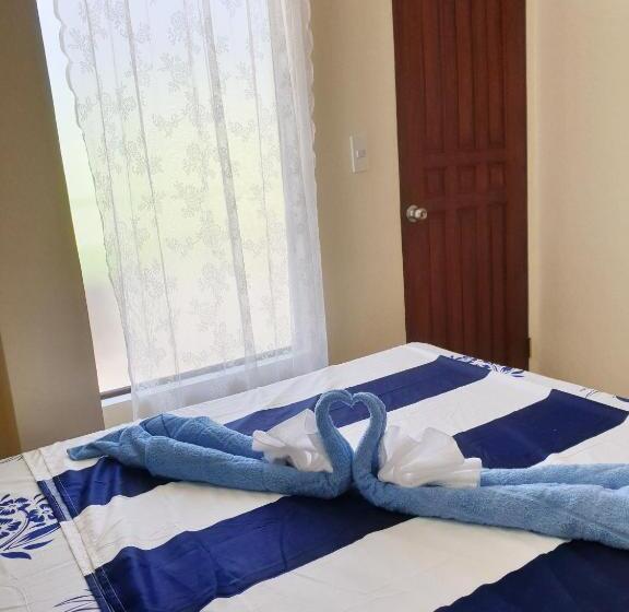 مبيت وإفطار R & D Island Lodge