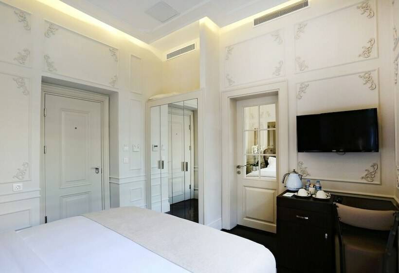 Fuga Hotel Constantinidis – Special Category