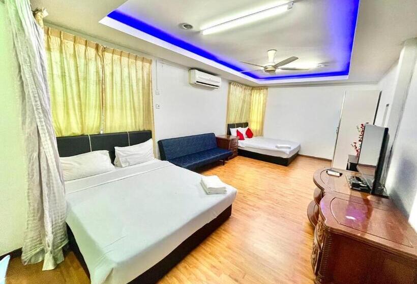בית מלון כפרי Borneo Inn