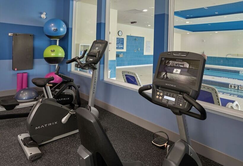 בית מלון כפרי Element Edmonton West