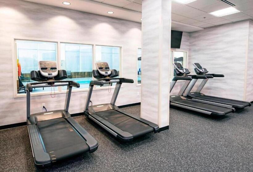 هتل Fairfield Inn & Suites By Marriott Ottawa Airport