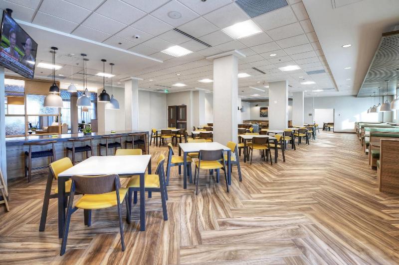 هتل Fairfield Inn & Suites By Marriott Ottawa Airport